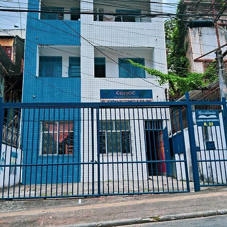 C&R Hostel Residencial Сальвадор Экстерьер фото