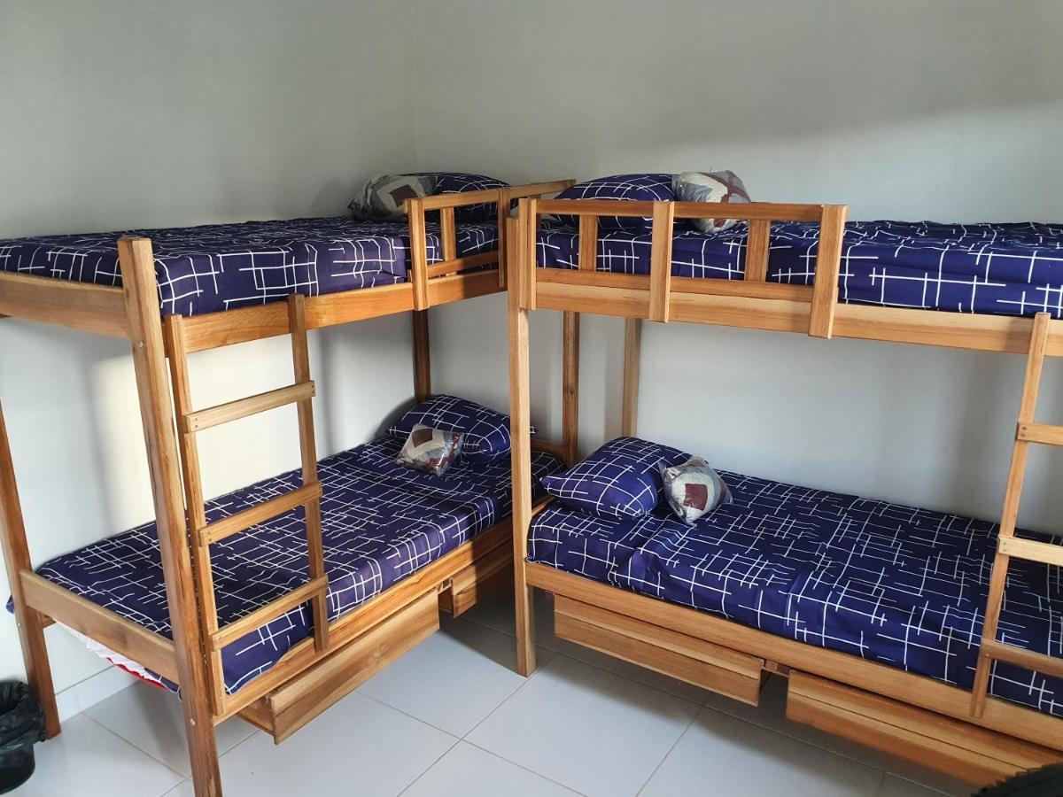 C&R Hostel Residencial Сальвадор Экстерьер фото