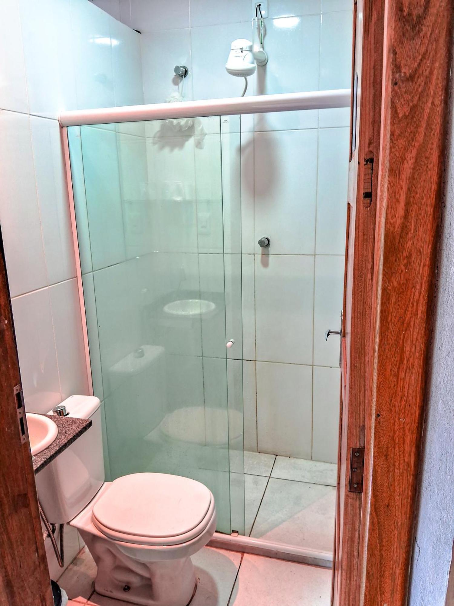 C&R Hostel Residencial Сальвадор Экстерьер фото